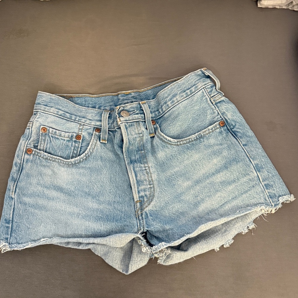 Levi’s 501 Denim Shorts 27”